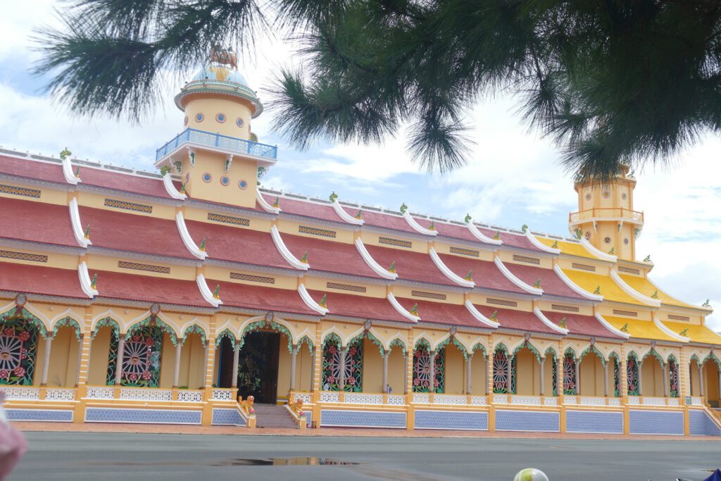 Cao Dai Temple